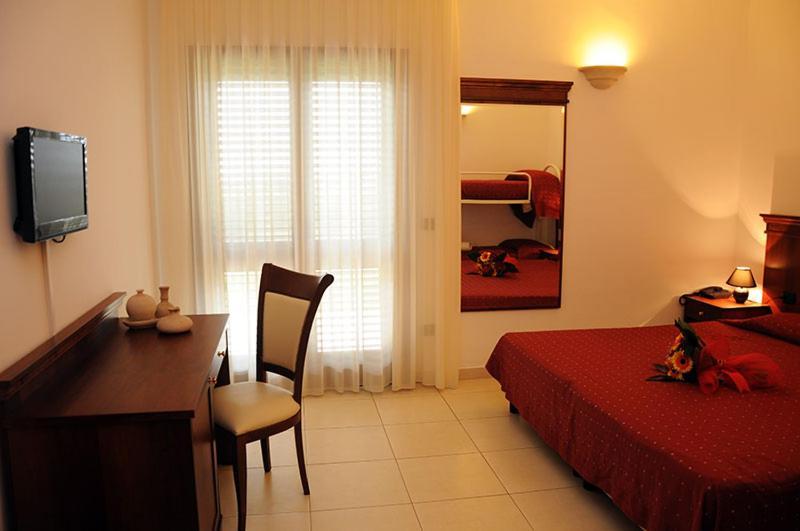 Agri Hotel Conte Salentino 산티시도로 외부 사진
