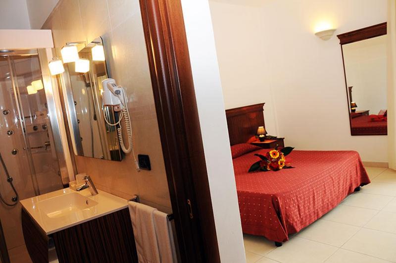 Agri Hotel Conte Salentino 산티시도로 외부 사진