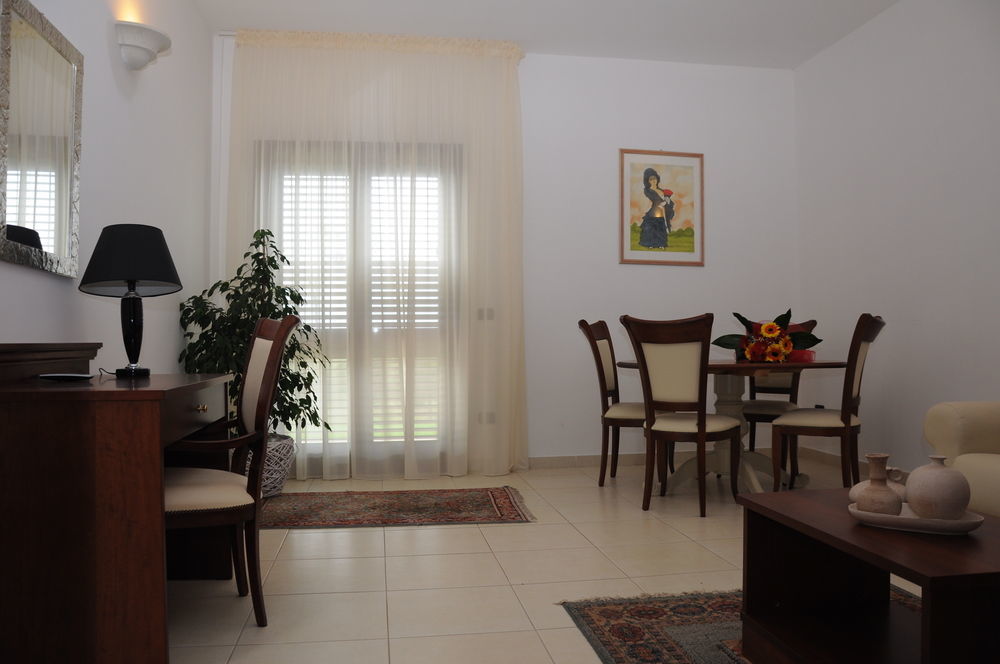 Agri Hotel Conte Salentino 산티시도로 외부 사진